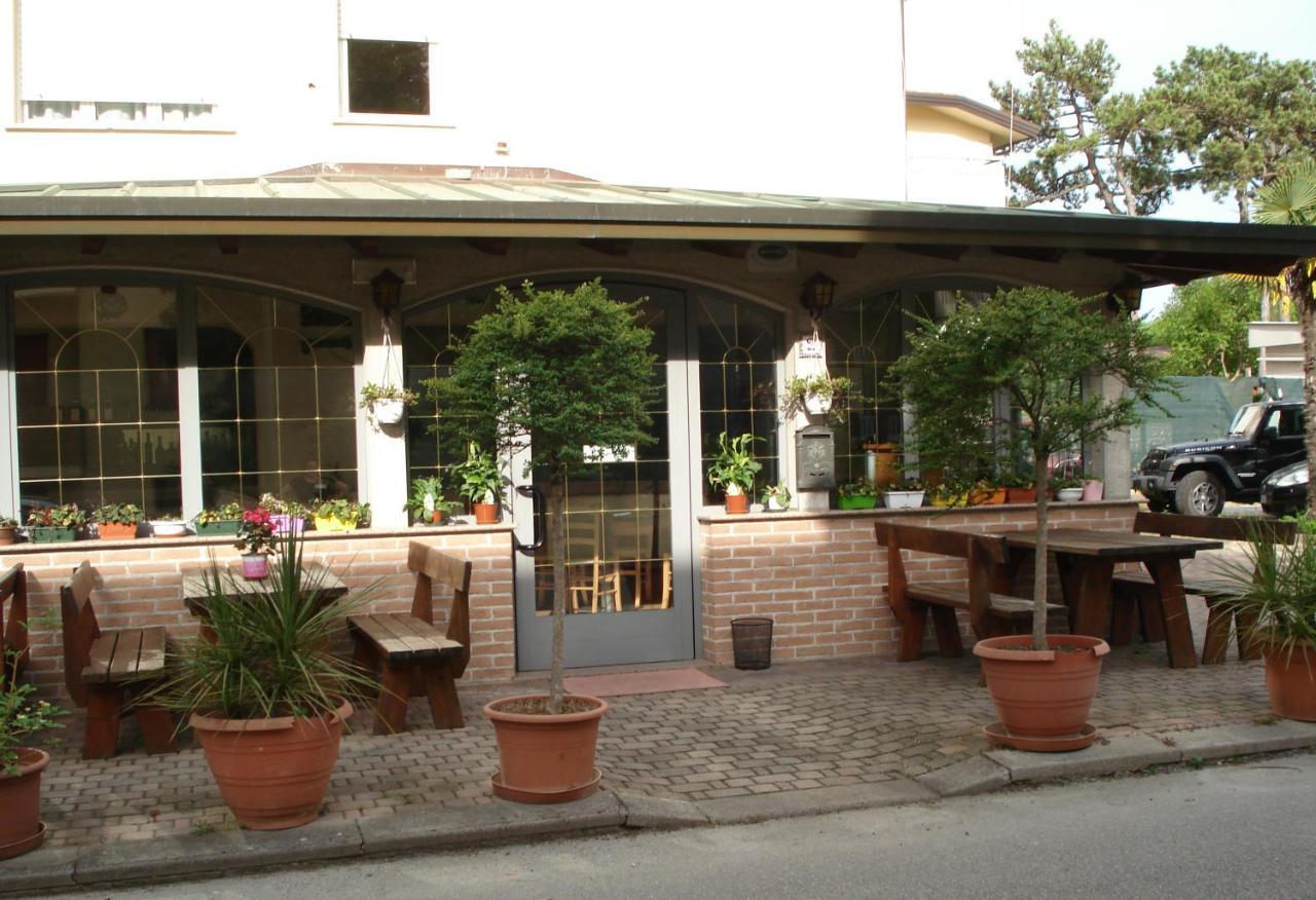 Hotel La Quercia Lignano Sabbiadoro Zewnętrze zdjęcie